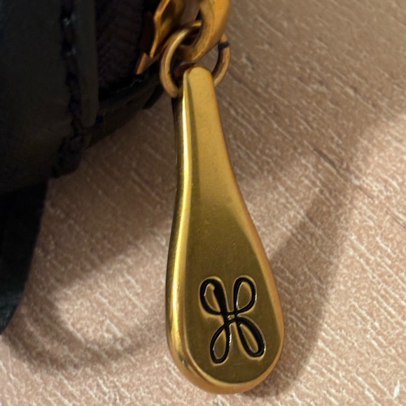 HOBO crossbody black pebble leather - Picture 5 of 5